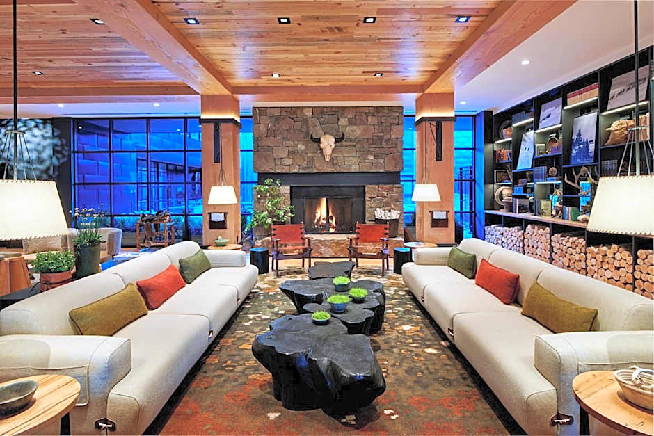 The Cloudveil, Autograph Collection