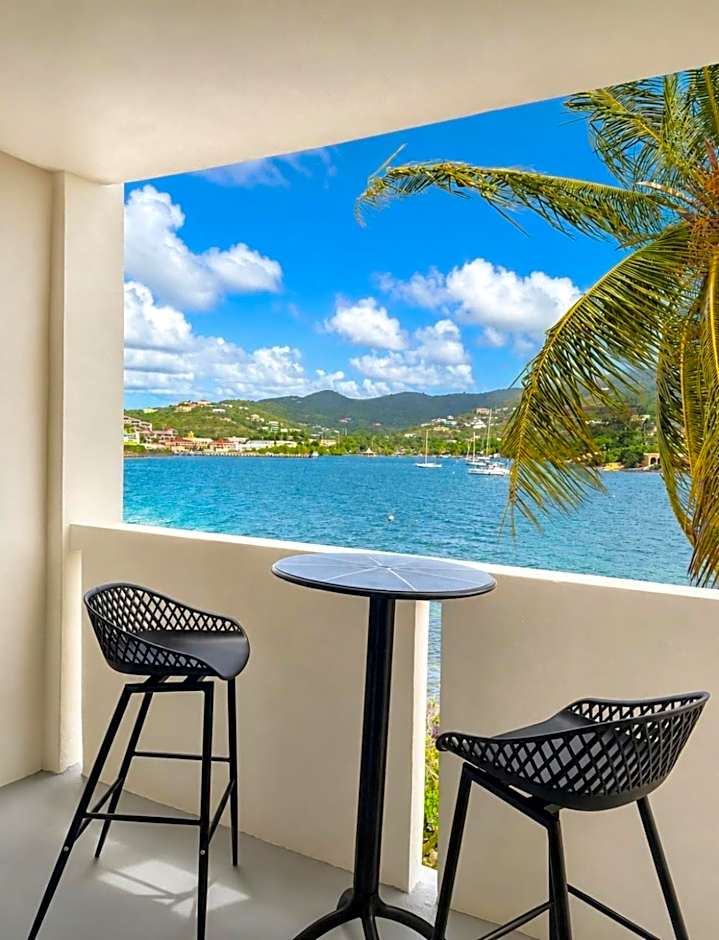 Hotel On The Cay