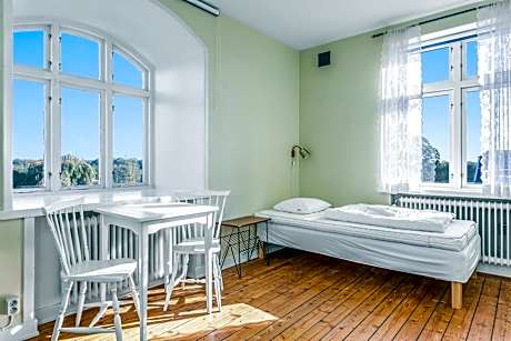 Twin Room with Shared Bathroom