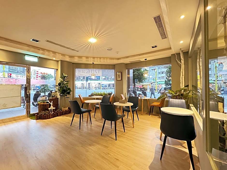 Finders Hotel Hualien Station