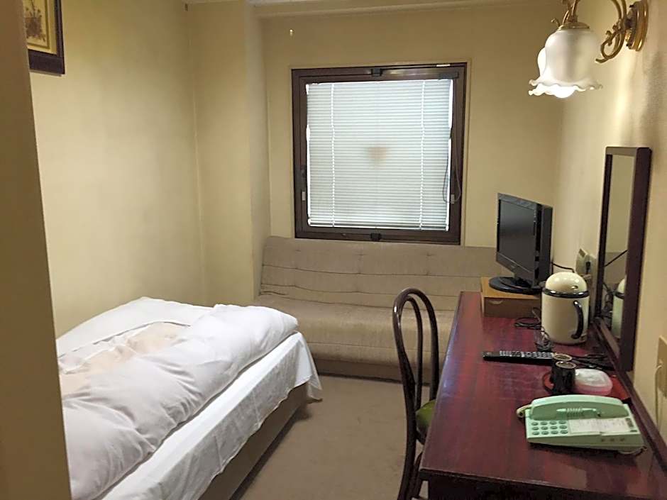 Aoi Business Hotel