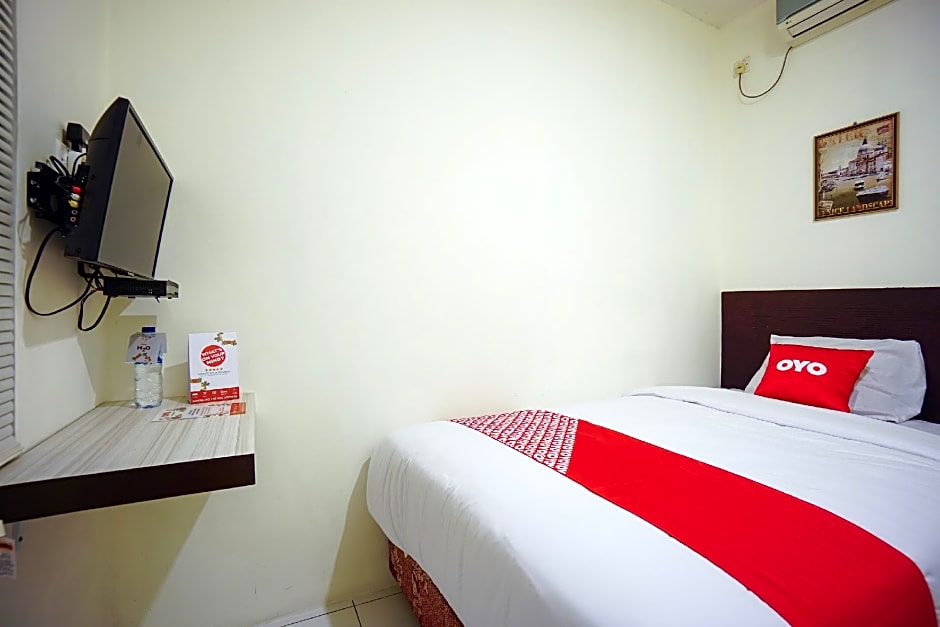 Super OYO 1838 COZY Home