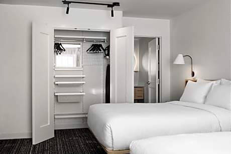 Studio with Two Queen Beds and Sofa Bed - Hearing Accessible