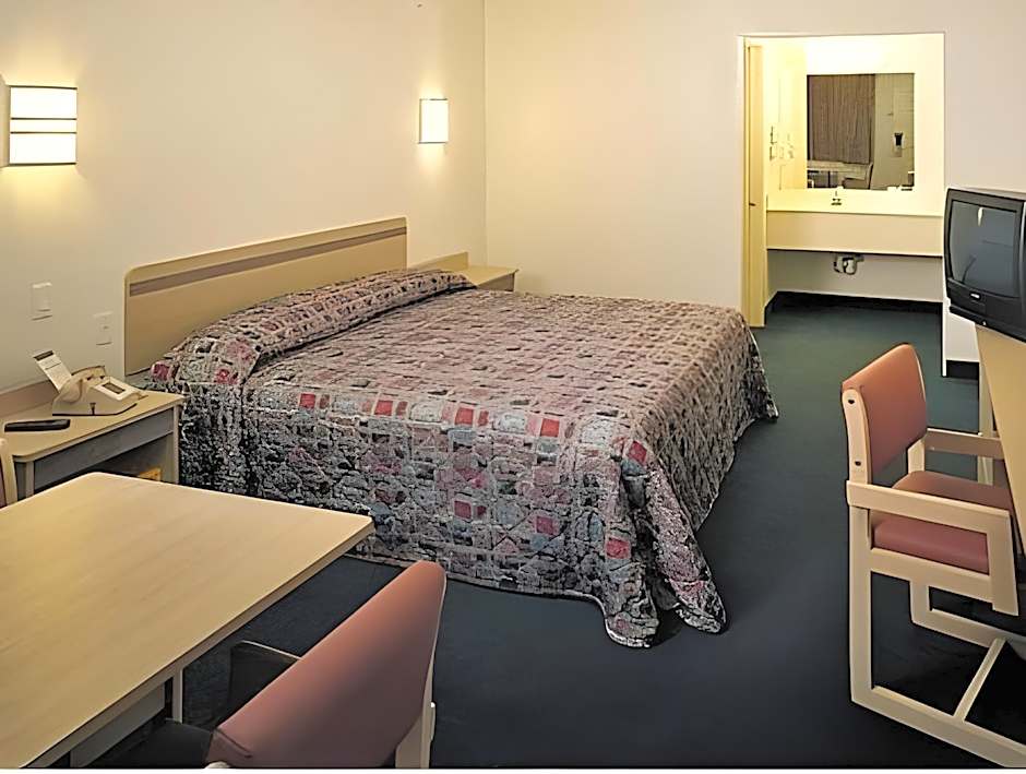 RED CARPET INN LOUISVILLE NORTH -Jeffersonville In