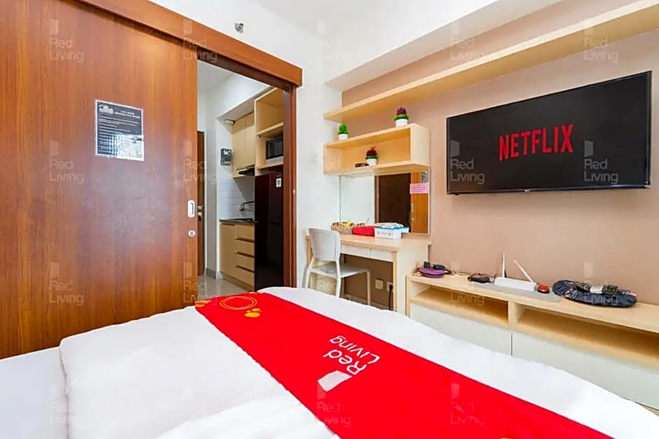 Redliving Apartemen Grand Kamala Lagoon Icha Rooms – Bekasi, ID
