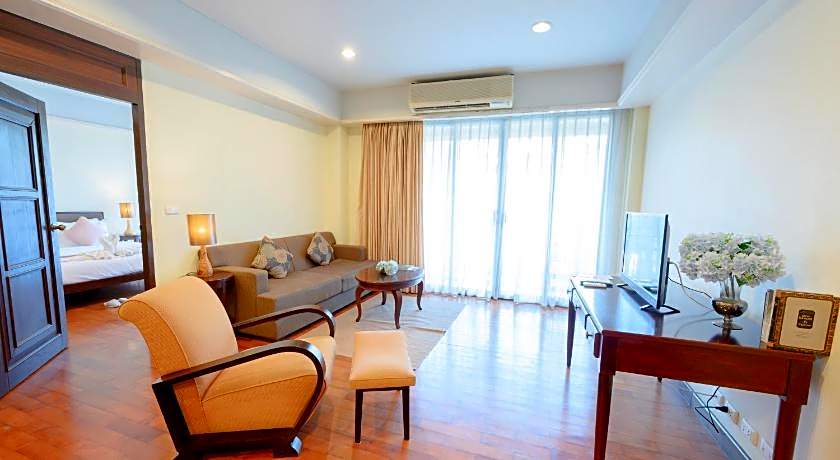 Le Casa Bang Saen Hotel