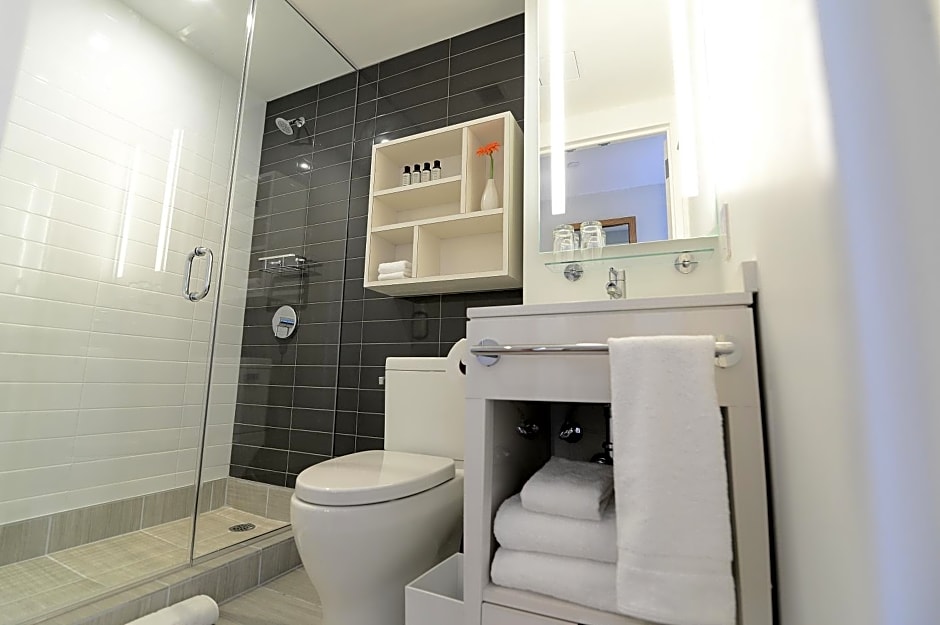 Edge Hotel Washington Heights