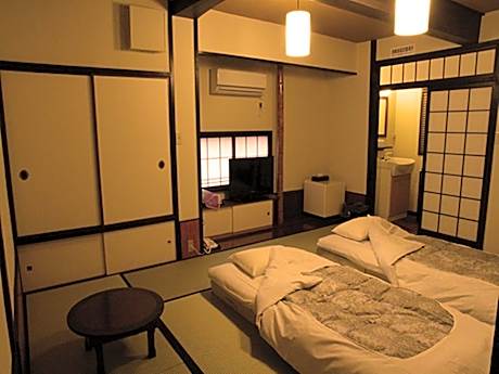 Japanese-Style Room