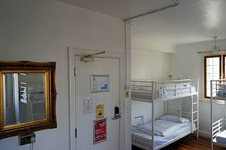 Bed in 8-Bed Mixed Dormitory Room