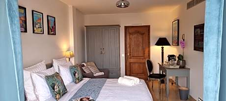 Deluxe King Room Nice