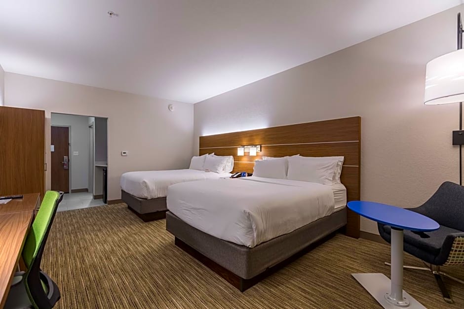 Holiday Inn Express & Suites San Marcos South