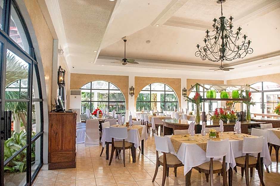 Montebello Villa Hotel