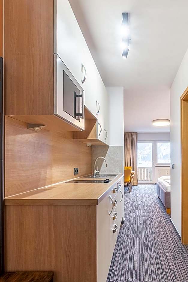 Praga Apartments & Restaurant Zell am See-Kaprun