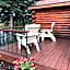 Pike's Waterfront Lodge