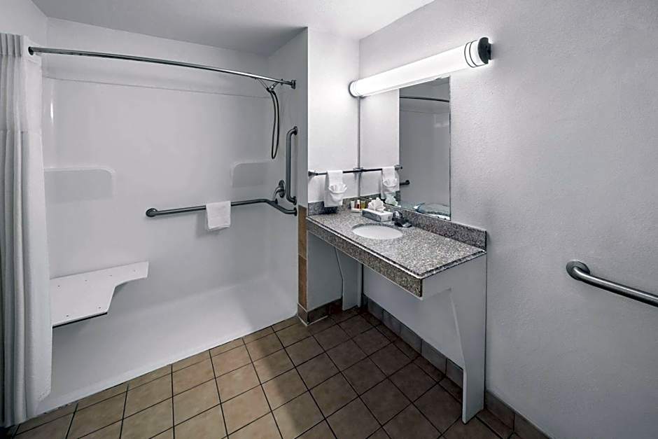 Super 8 by Wyndham Baton Rouge/I-10