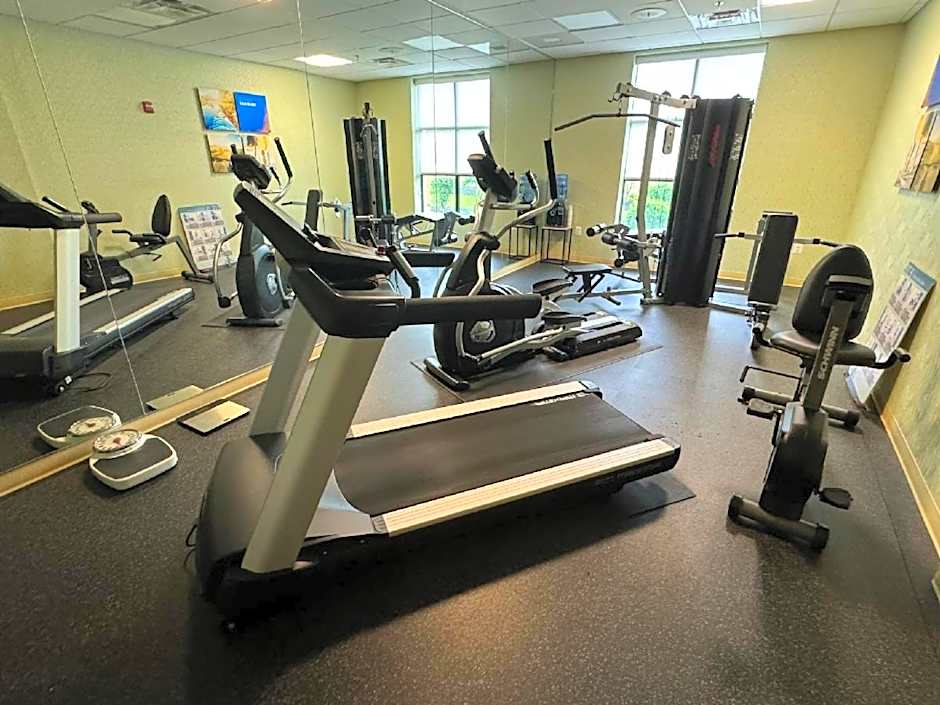 Comfort Inn & Suites Lexington Park near Pax River