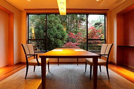 Suite with Tatami Area and Open-Air Bath - Non-Smoking (Kinsen and Ginsen) Meal Provided at Restaurant