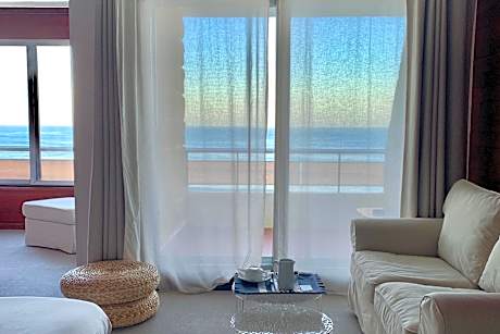 Family Room with Sea View