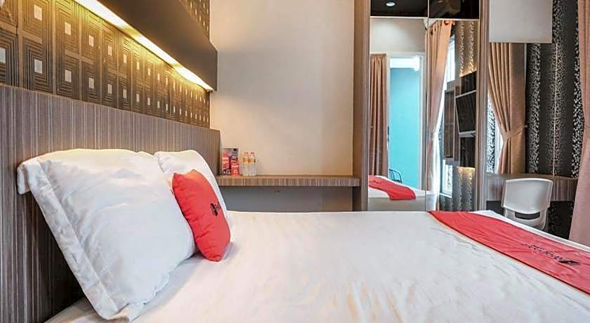 RedDoorz @ Jamin Ginting Medan