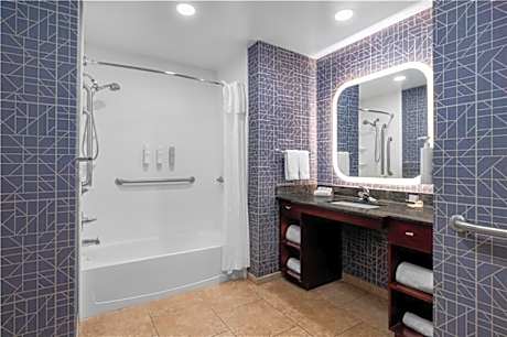 Suite with Two Double Beds - Mobility Access/Non-Smoking