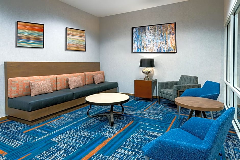 Hampton Inn By Hilton Charlotte-Uptown