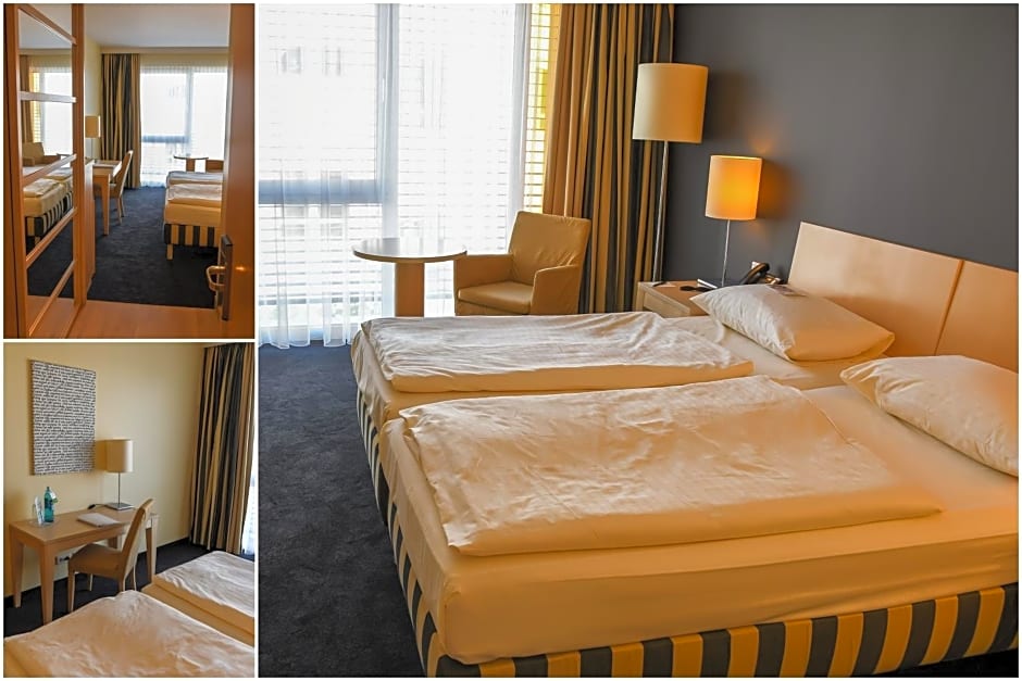 Photo 1 of 6 of Deluxe Double Room