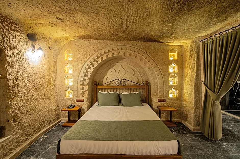 Ares Cave Suites