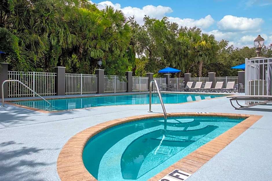 Holiday Inn Express & Suites Bradenton East-Lakewood Ranch By IHG