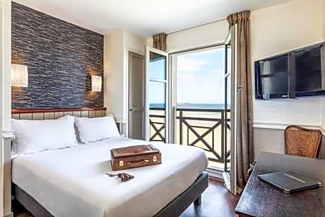 Small Double Room with Sea View