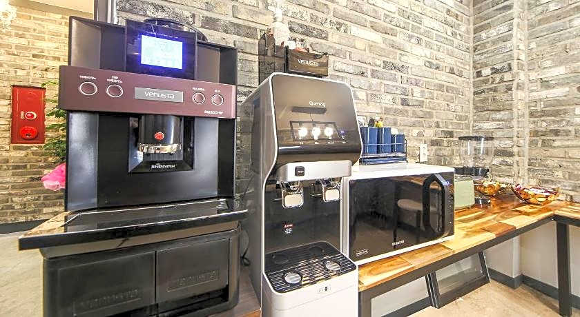 Masan First Class Hotel