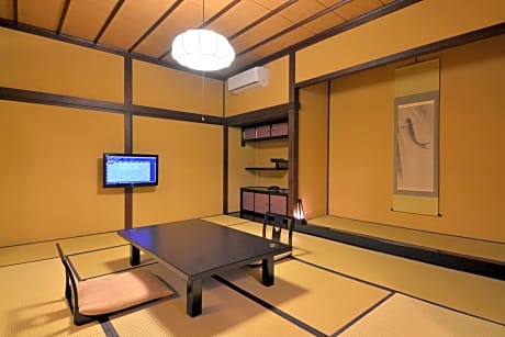 【Adult Only】Japanese-Style Superior Room with Shared Bathroom - Non-Smoking - Room Only