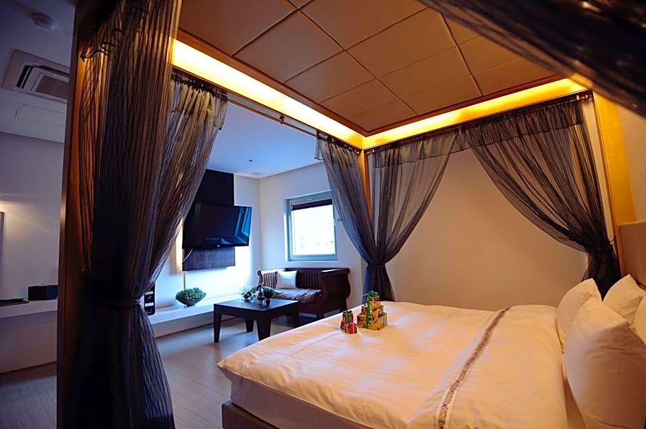 Jeonju Jazz around Hotel