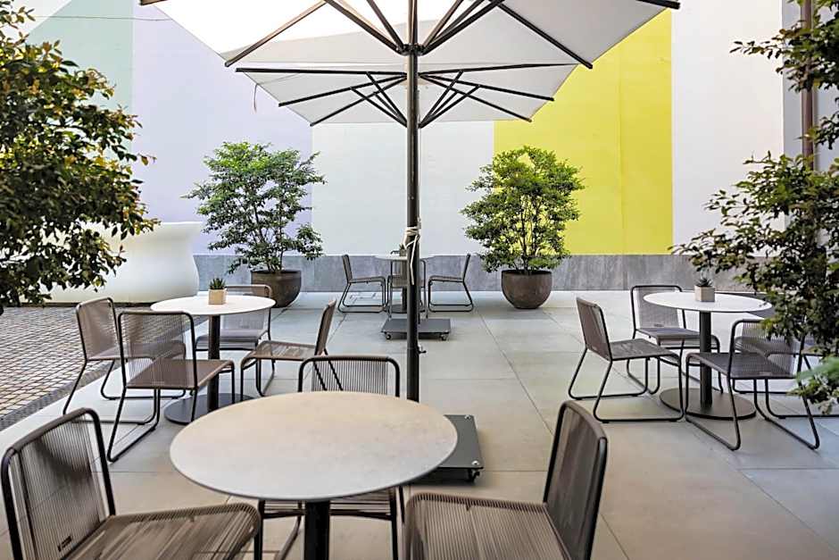 Savona 18 Suites