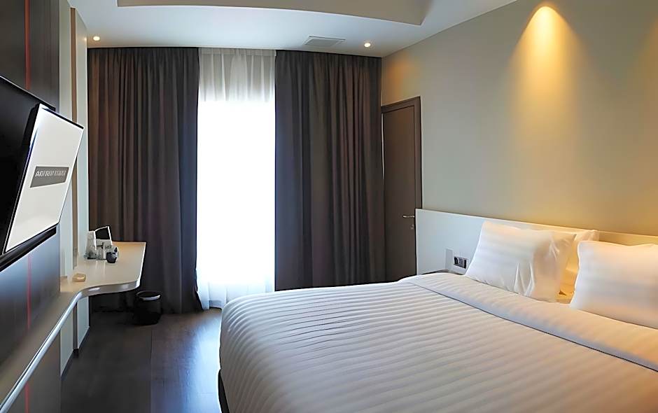 Harper Wahid Hasyim Medan by ASTON