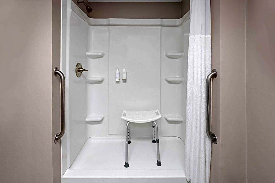 Super 8 by Wyndham Henrietta/Rochester Area