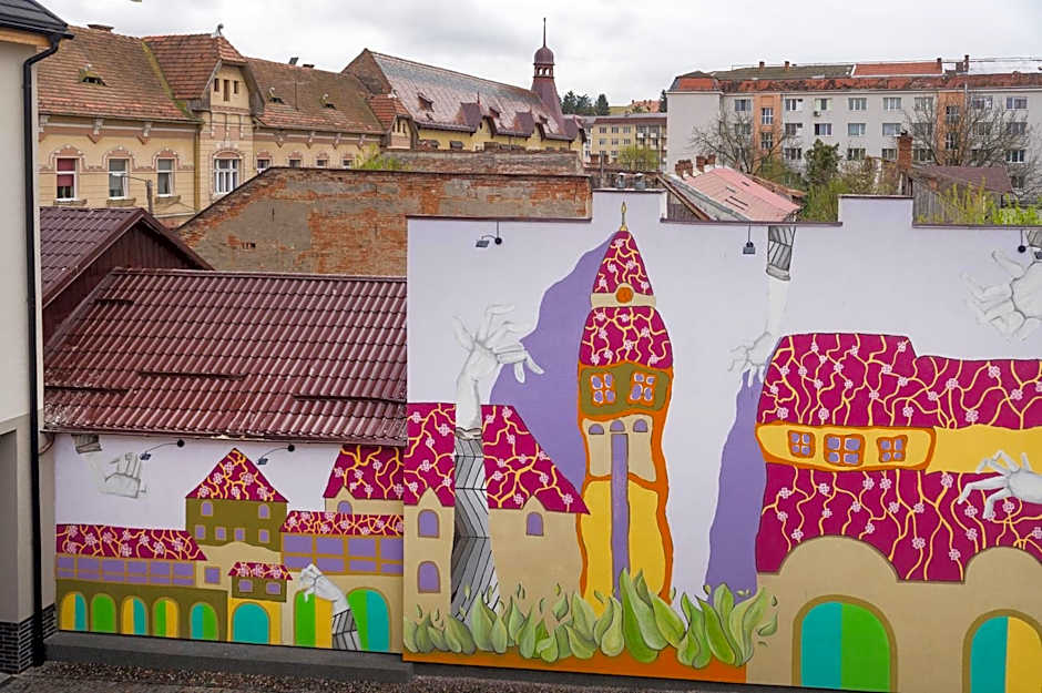 H11 Downtown Apartments