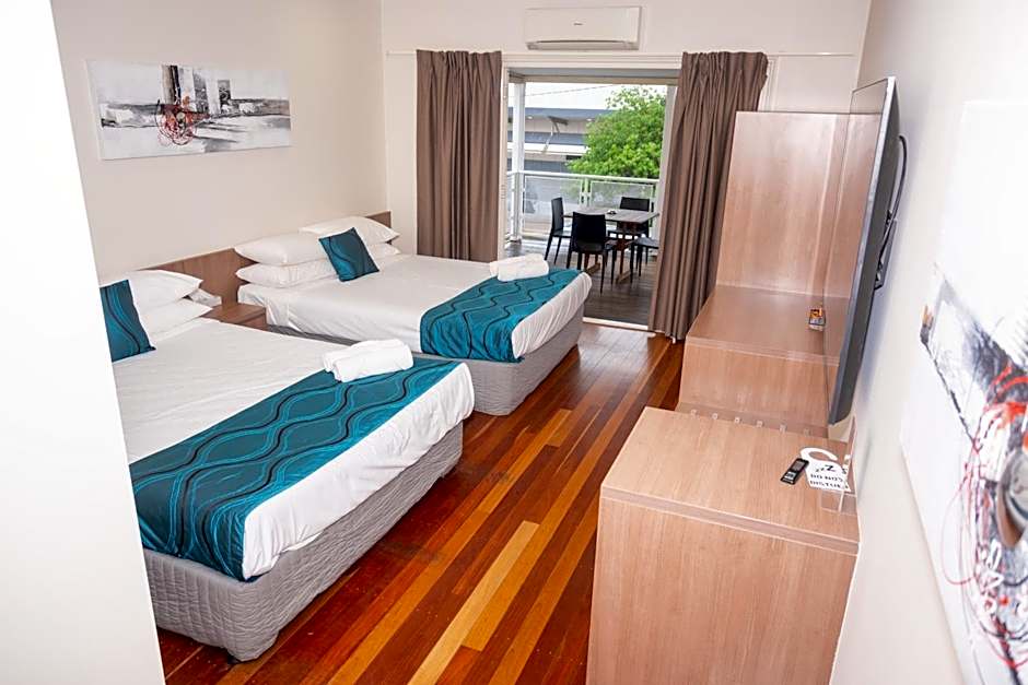 The Australian Hotel Motel