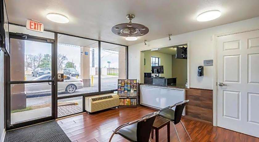 OYO Hotel Bossier City LA - Red River