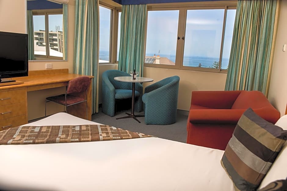 Newcastle Beach Hotel