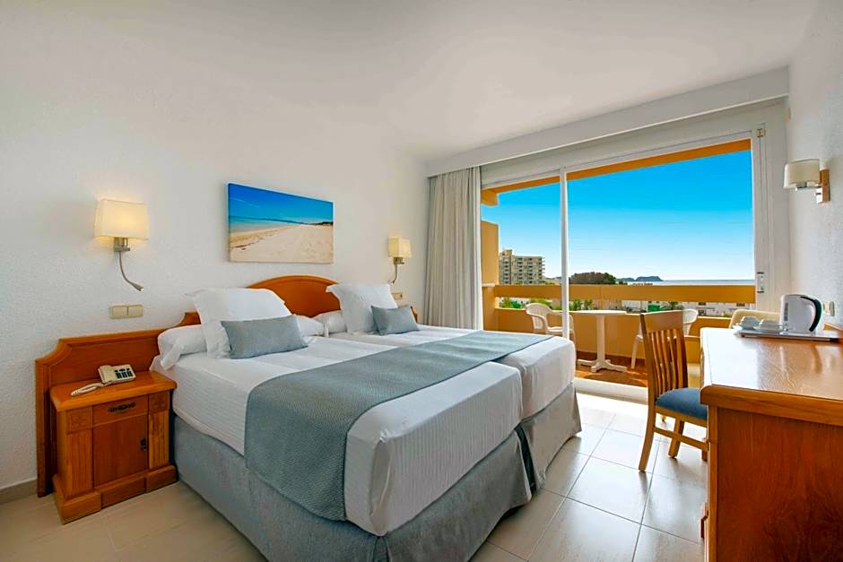 Valentin Reina Paguera - Adults Only