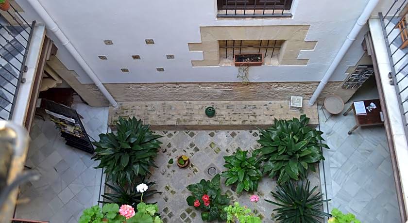 Casa Palacio de Los Leones