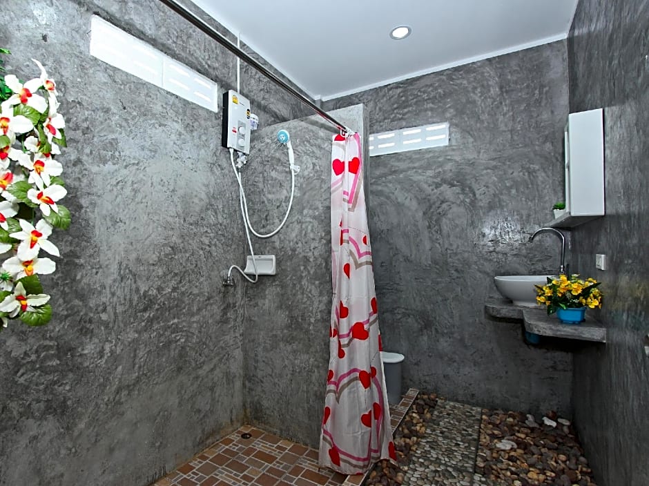 Maikhao Home Garden Bungalow