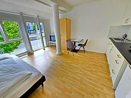 Deluxe - 2 Beds with Bath View