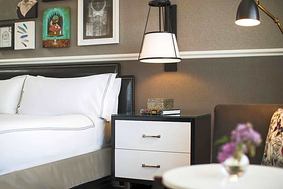 The Lindy Renaissance Charleston Hotel