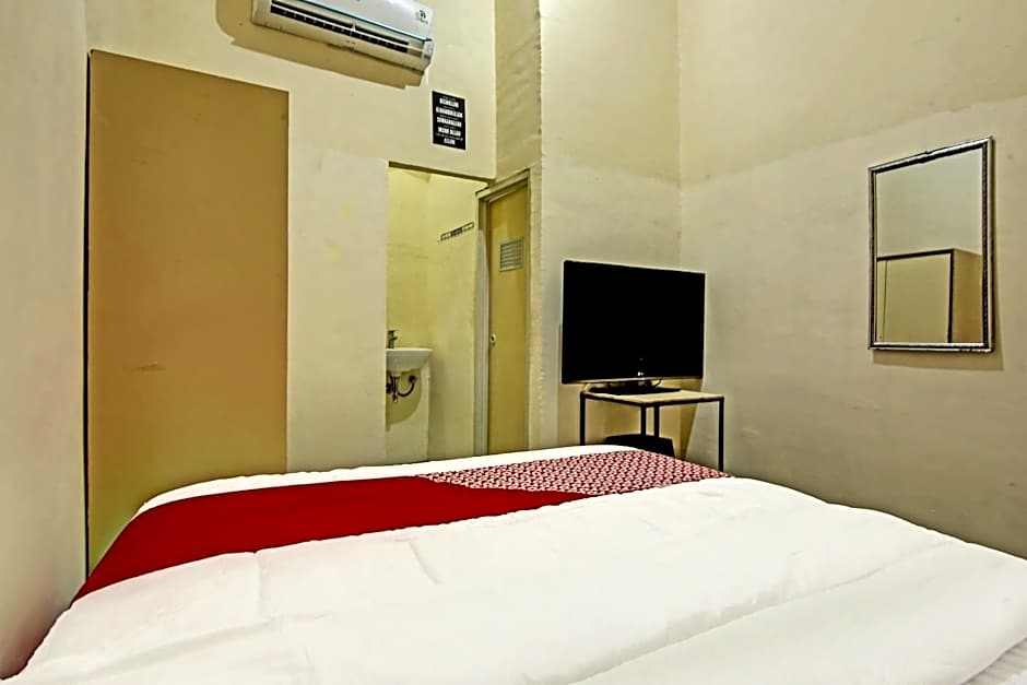 OYO Life 91268 Homestay Bu Erma Syariah