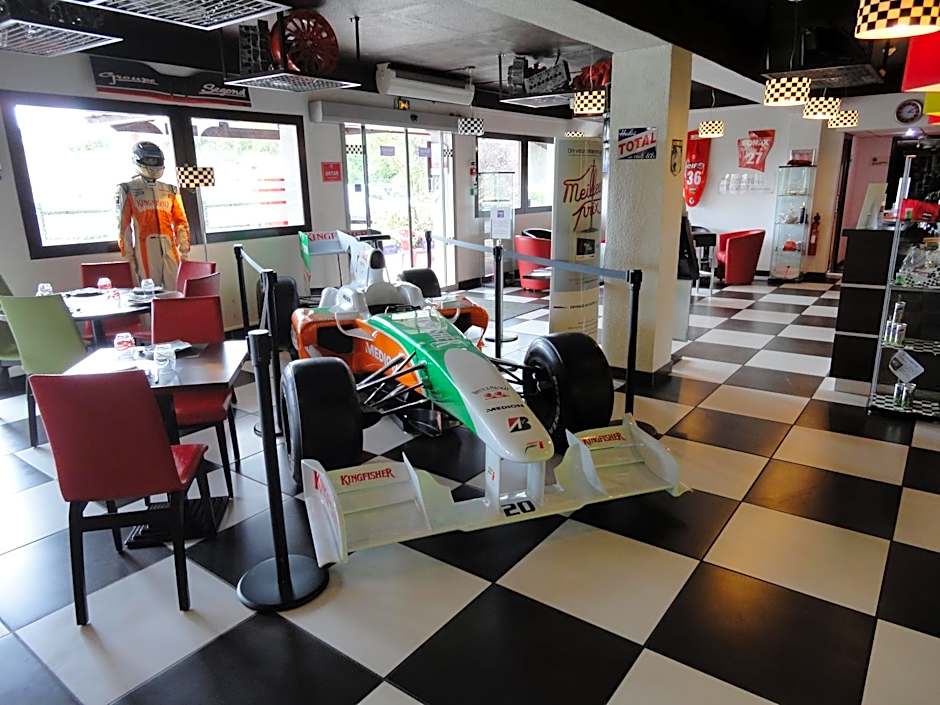 Kyriad Design Enzo De Vierzon