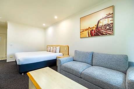 Executive Queen Room