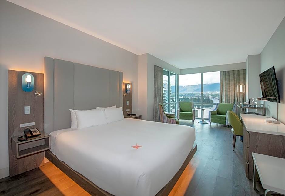 COAST COAL HARBOUR HOTEL by APA