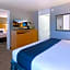 Travelodge by Wyndham Palm Springs