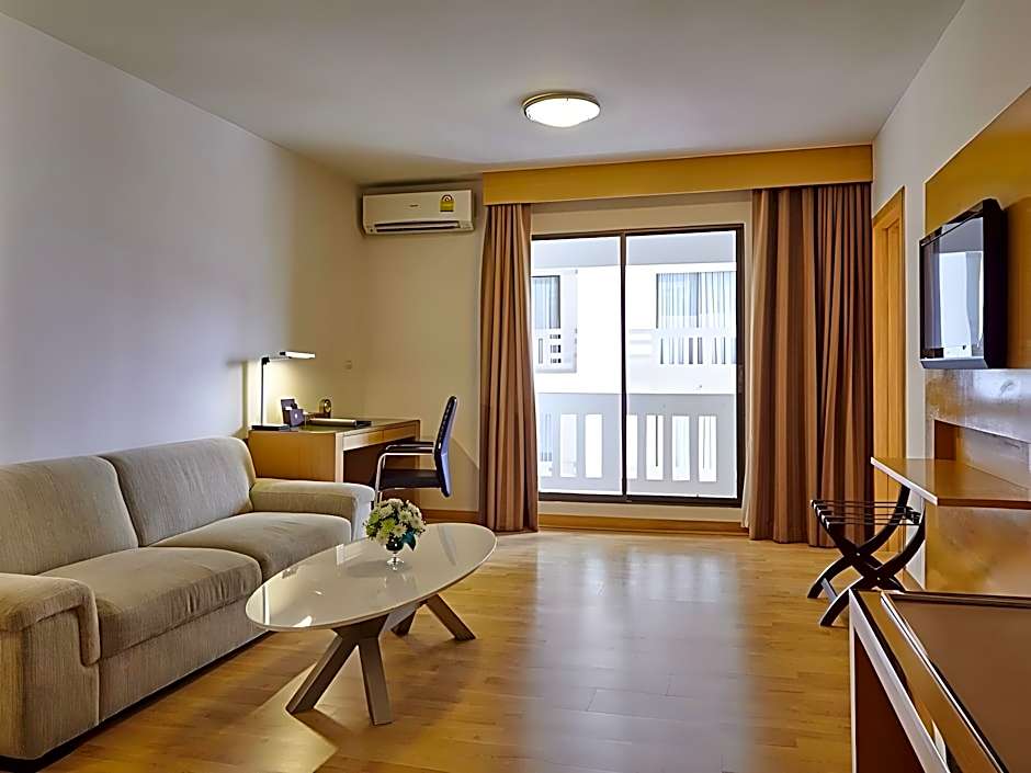 Maple Hotel